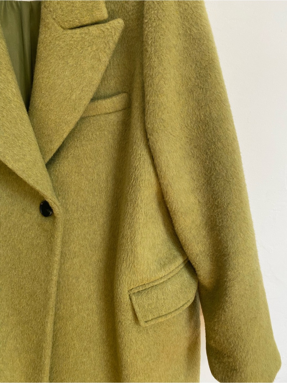 Elegant Eye-Catching Olive Green Wool Blend Coat From Aligne - Picture 5 of 11